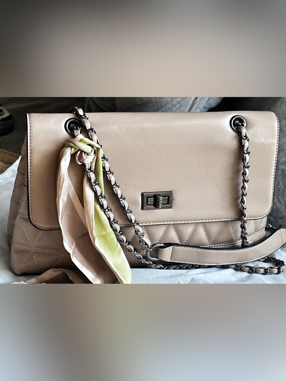 Elegant Taupe Quilted Chain Shoulder Bag.V&V finder 🇧🇷